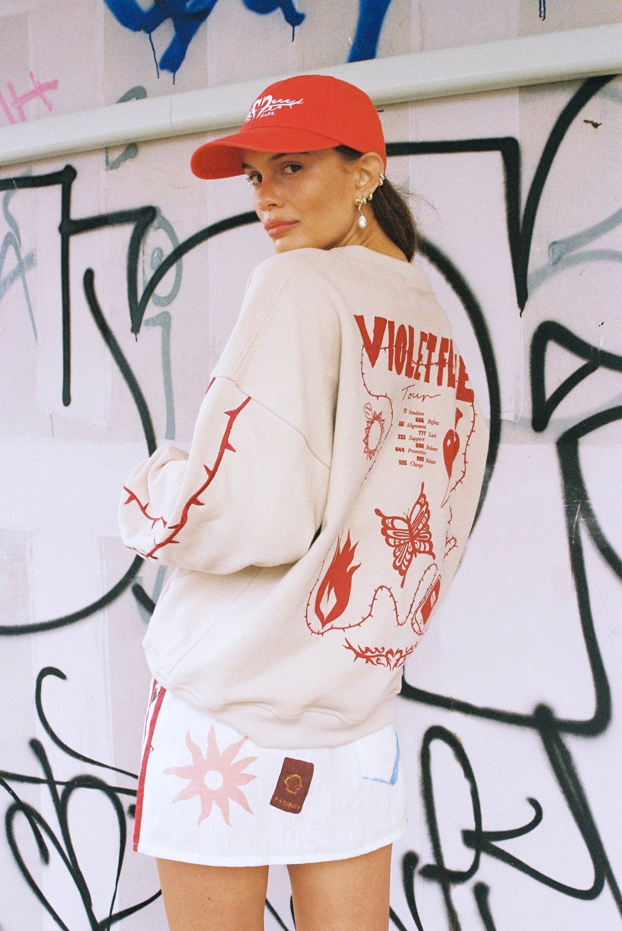 VIOLET FLAME SWEATER - Beige