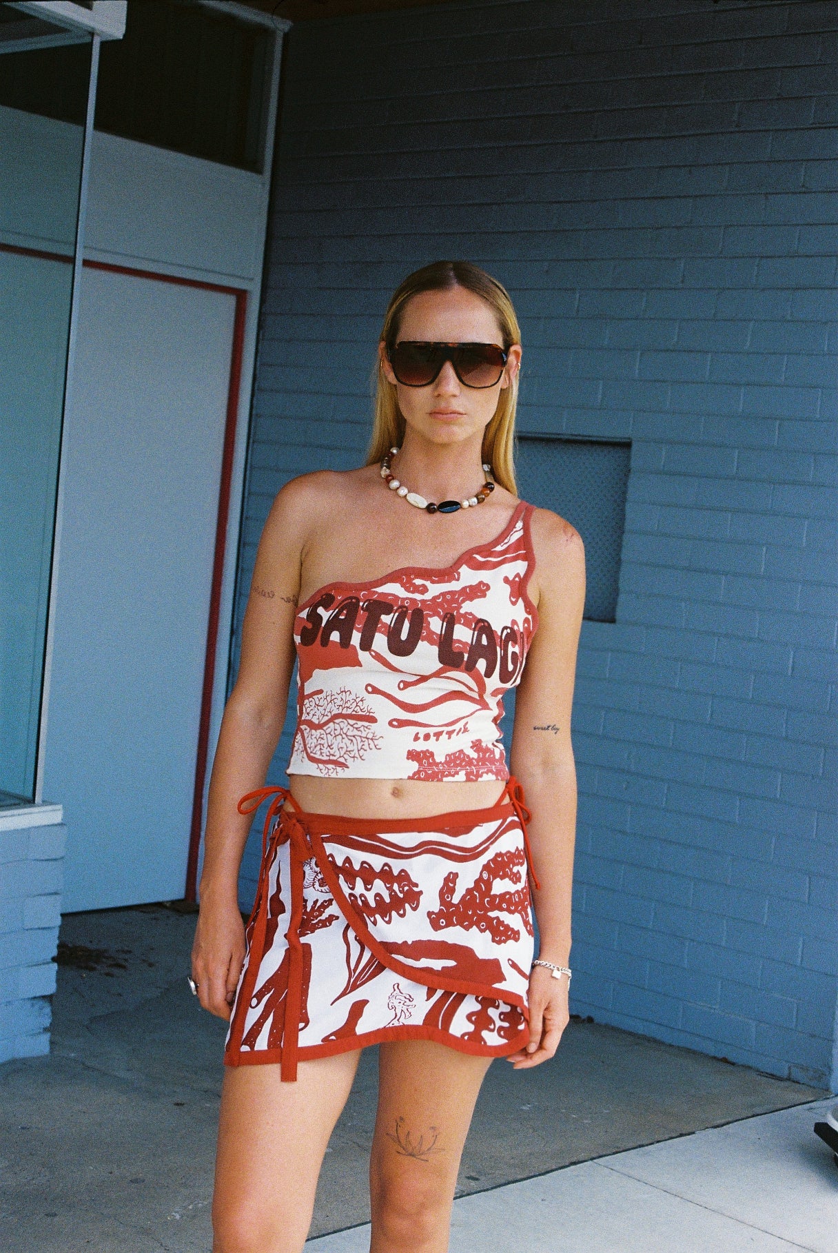 CORAL SARONG SKIRT - Red